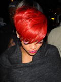 th_29916_RihannaandMelissaatMahikiNighclubinLondon_05_122_178lo.jpg
