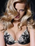 Petra Nemcova models for La Senza - lingerie shoot) - Hot Celebs Home