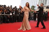 th_49043_Celebutopia-Angelina_Jolie-Inglourious_Basterds_premiere-115_122_361lo.jpg