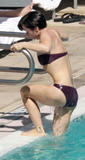 Christina Ricci in Bikini at Miami Beach - Oct 31 Foto 508 (Кристина Ричи в бикини на Майами-Бич - 31 Окт Фото 508)