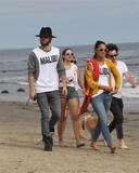 th_73399_Preppie_Jared_Leto_hanging_out_on_the_beach_in_Malibu_81_122_461lo.jpg