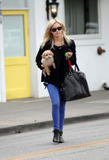 th_70299_Preppie_-_Ashley_Tisdale_out_in_Beverly_Hills_-_Jan._16_2010_526_122_89lo.jpg