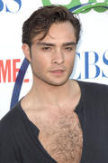 http://img194.imagevenue.com/loc526/th_98367_Ed_Westwick_CBS_Summer_Press_Tour_Party9_122_526lo.jpg